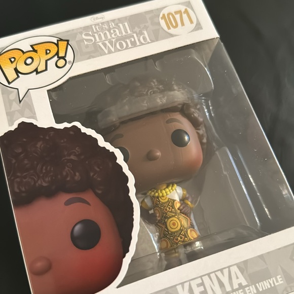 Funko POP! It’s a Small World - Kenya - Picture 7 of 7